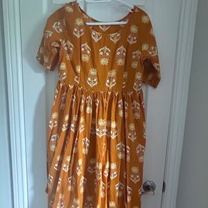 Tailor-made midi dress